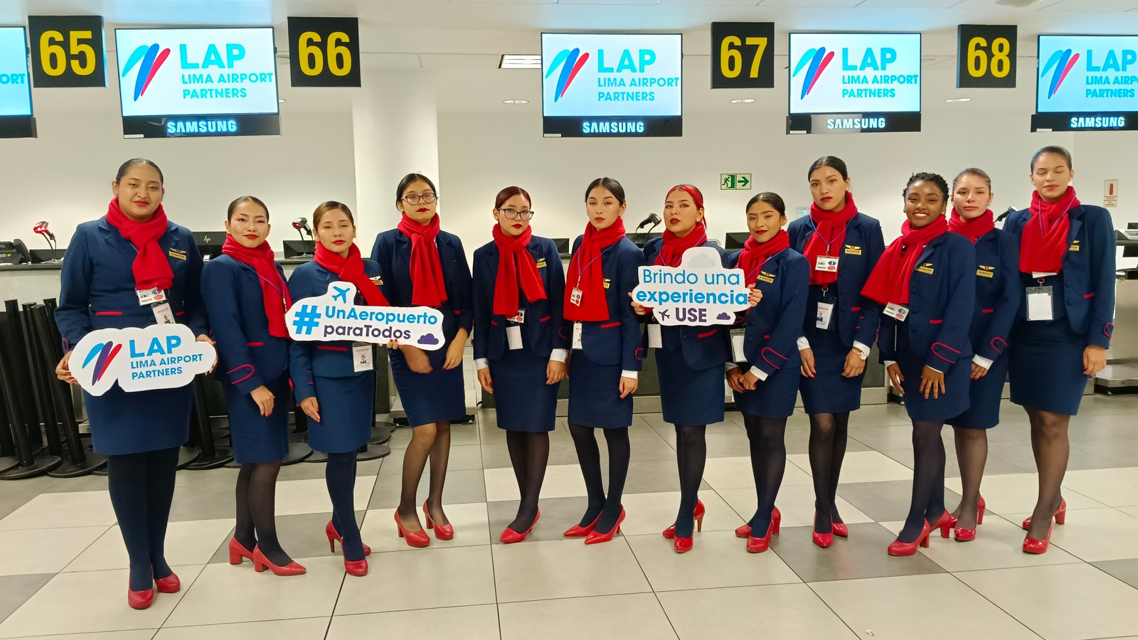 Atardecer con colinas y un río